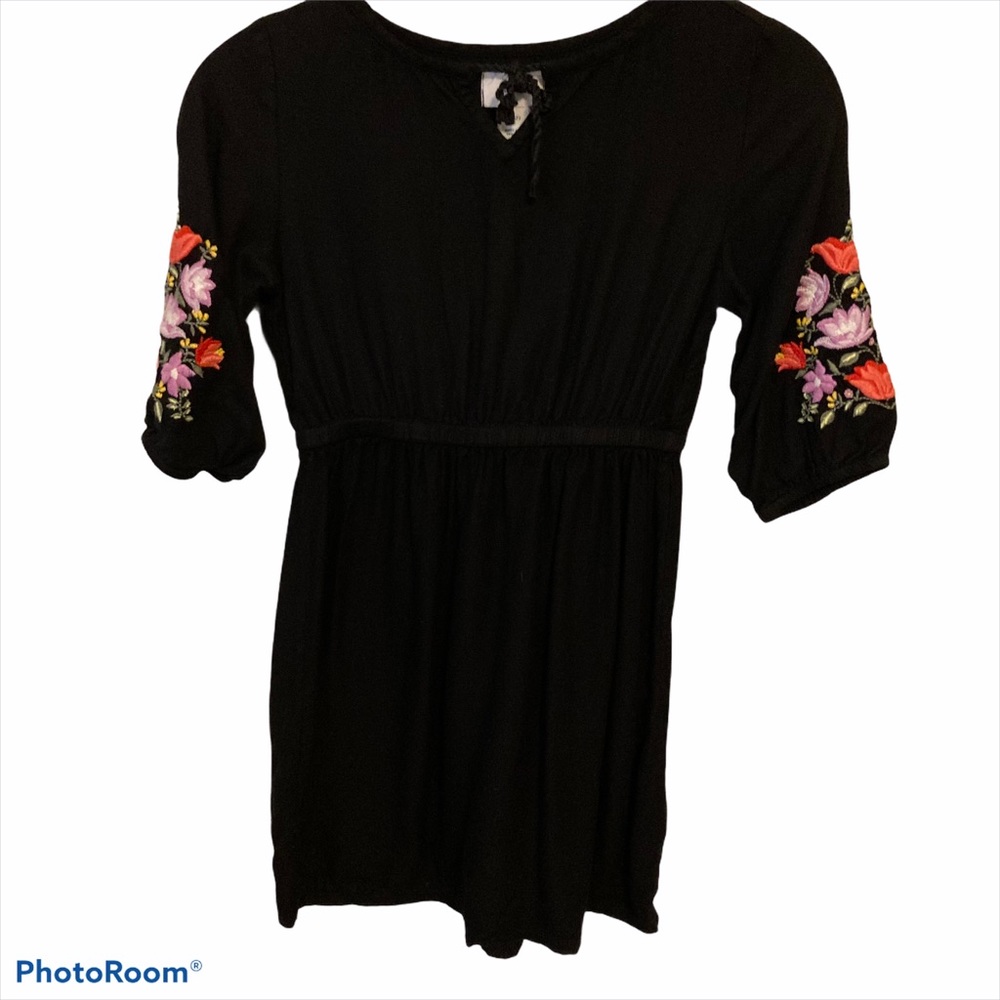 Old Navy Dress Black With Floral Sleeves 6/7